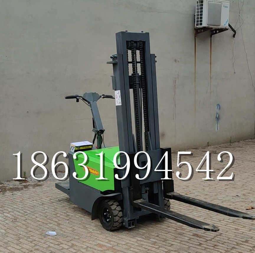 沙河市优程全电动叉车插腿式堆高车液压装卸车1.5吨升高小型站驾式铲车